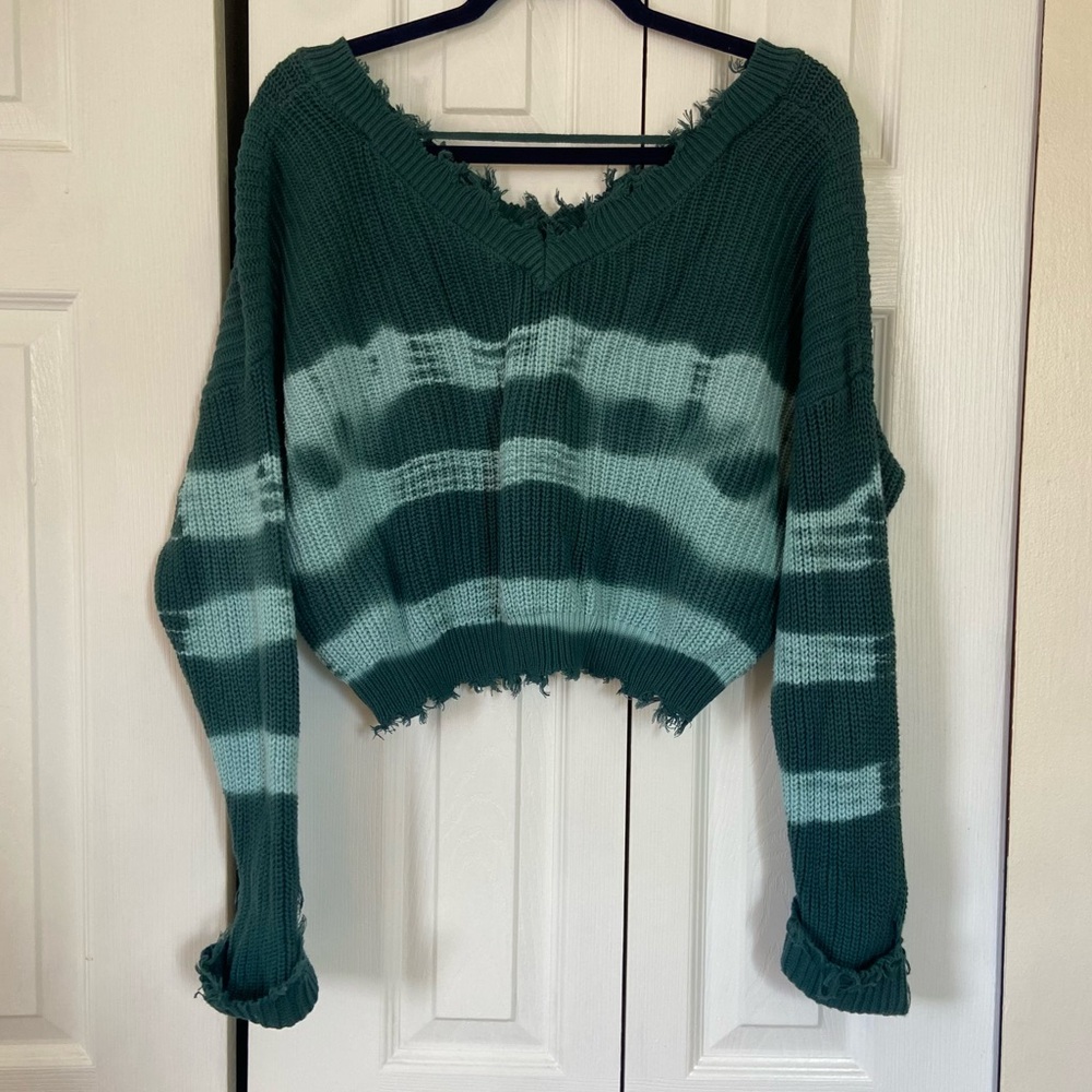 Forever 21 Green and Teal Distressed Cropped Sweater, Women’s size M - Picture 2 of 5